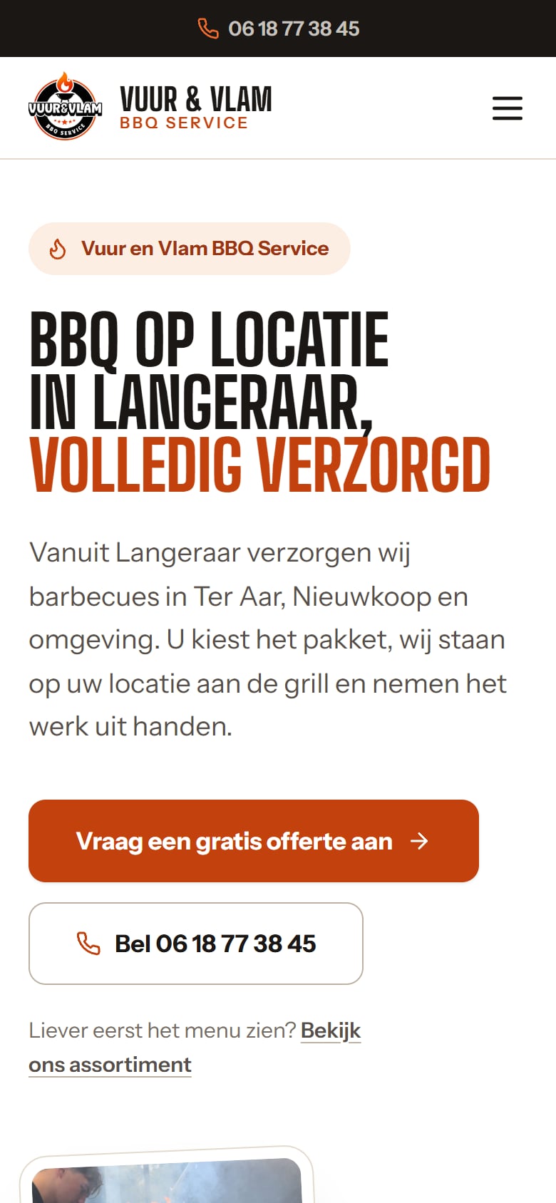 Hetzelfde ontwerp op een telefoon: het telefoonnummer bovenaan, de kop en direct daaronder de offerteknop en de belknop.