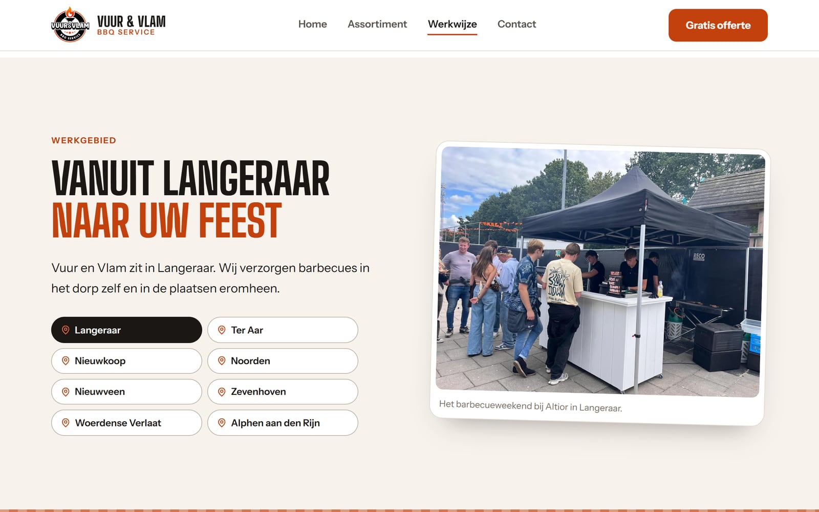 Het blok Werkgebied: Vanuit Langeraar naar uw feest, met Langeraar, Ter Aar, Nieuwkoop, Noorden, Nieuwveen, Zevenhoven, Woerdense Verlaat en Alphen aan den Rijn, naast een foto van het barbecueweekend bij Altior.